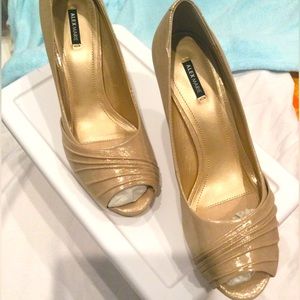 Women’s dress shoes